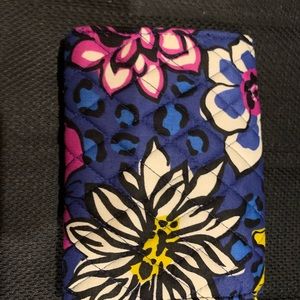 New Vera Bradley Wrislet - african Violet
